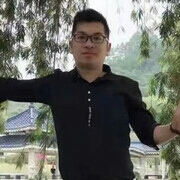 星期待着的主播照片
