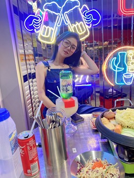 撒库拉大家啊主播照片