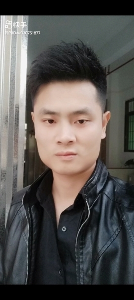 ：爬上墙头等红杏：的主播照片