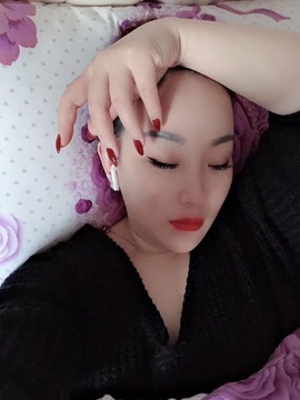 仟亿加油主播照片