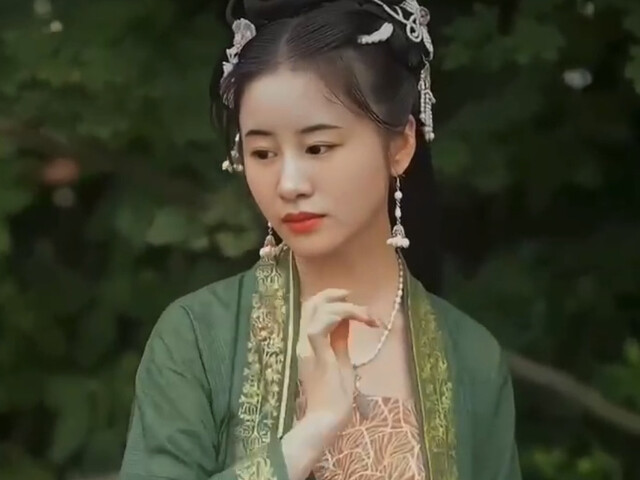 一只妮兔子海报