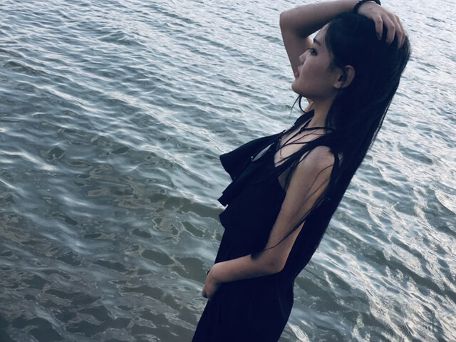 新人蛋蛋离你100米海报