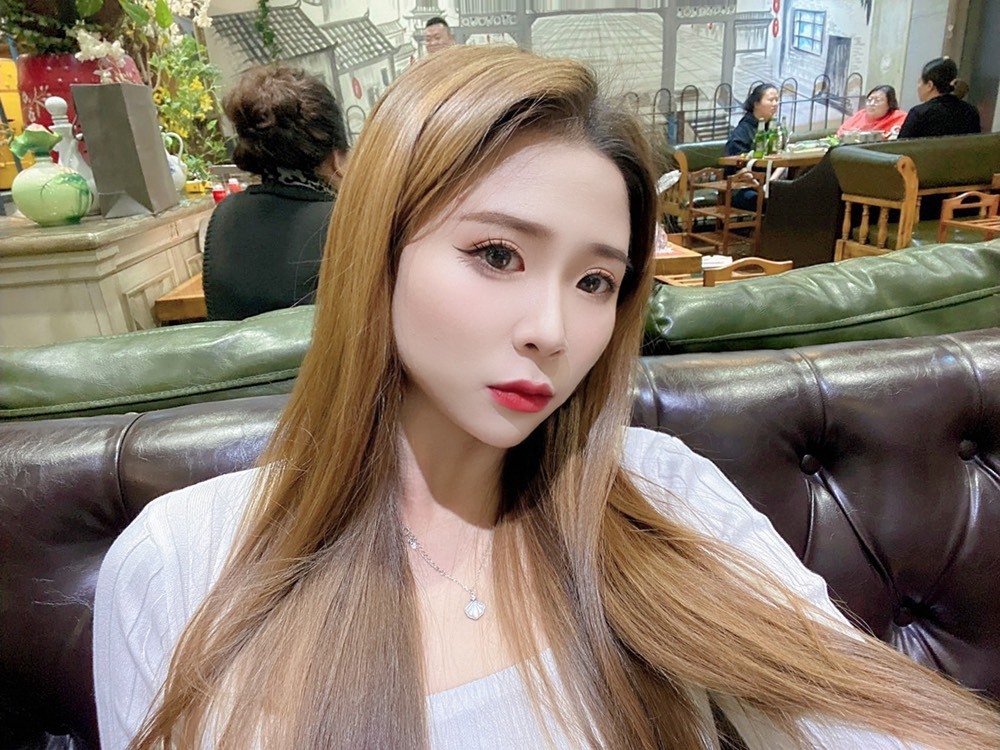 小涵ovo的主播照片