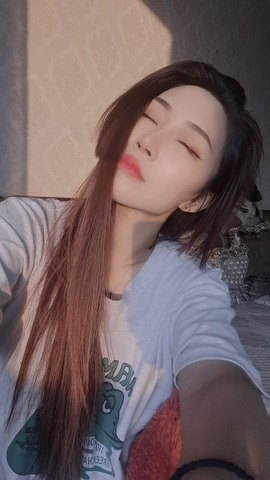 素雪小幸运主播照片