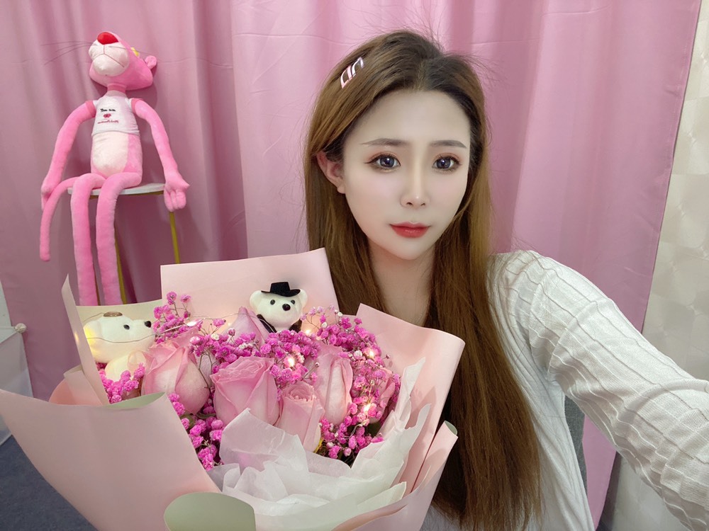 小涵ovo的主播照片