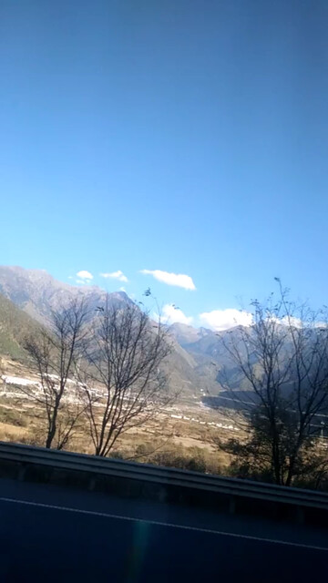 欢迎大家来四川旅游。