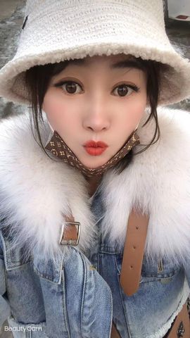 玲小闹生病休息中主播照片