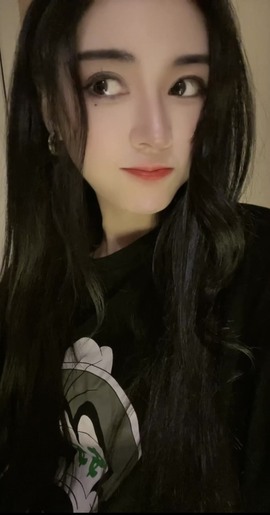 娜塔莎退主播照片