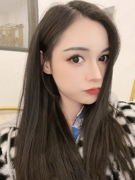 娜塔莎退主播照片