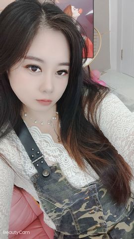 沁馨ღ求百元榜主播照片