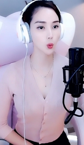 水母好美主播照片