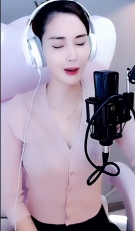 水母好美主播照片