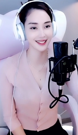 水母好美主播照片