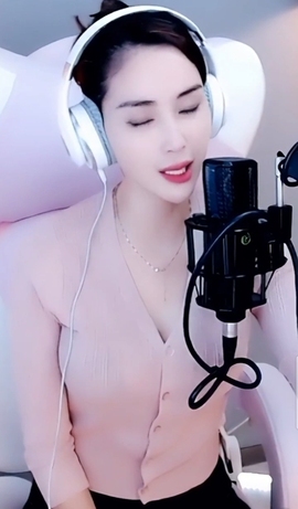 水母好美主播照片