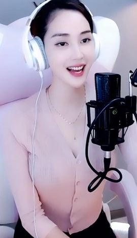 水母好美主播照片