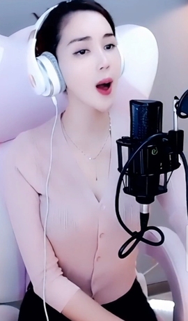 水母好美主播照片