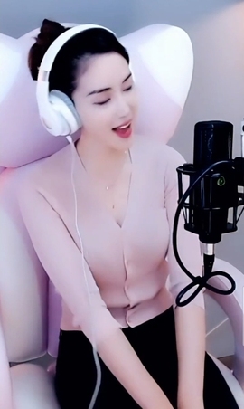 水母好美主播照片