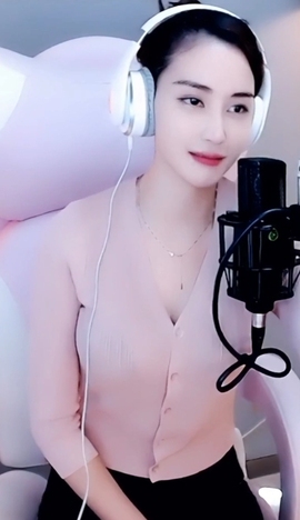 水母好美主播照片
