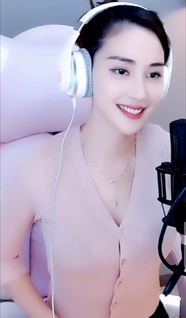 水母好美主播照片