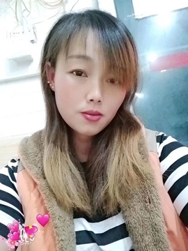 晓华，10.15主播照片