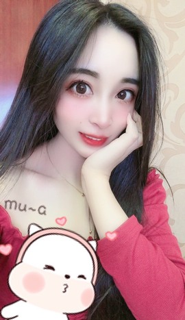 小玲宝🧸安静唱歌主播照片