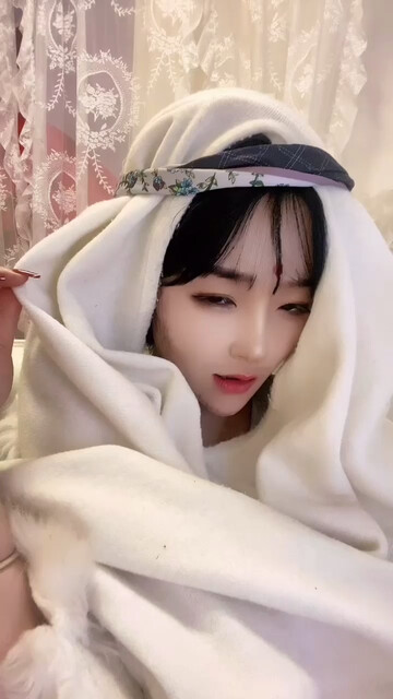 嗯哼，还习惯吗/蔑视
