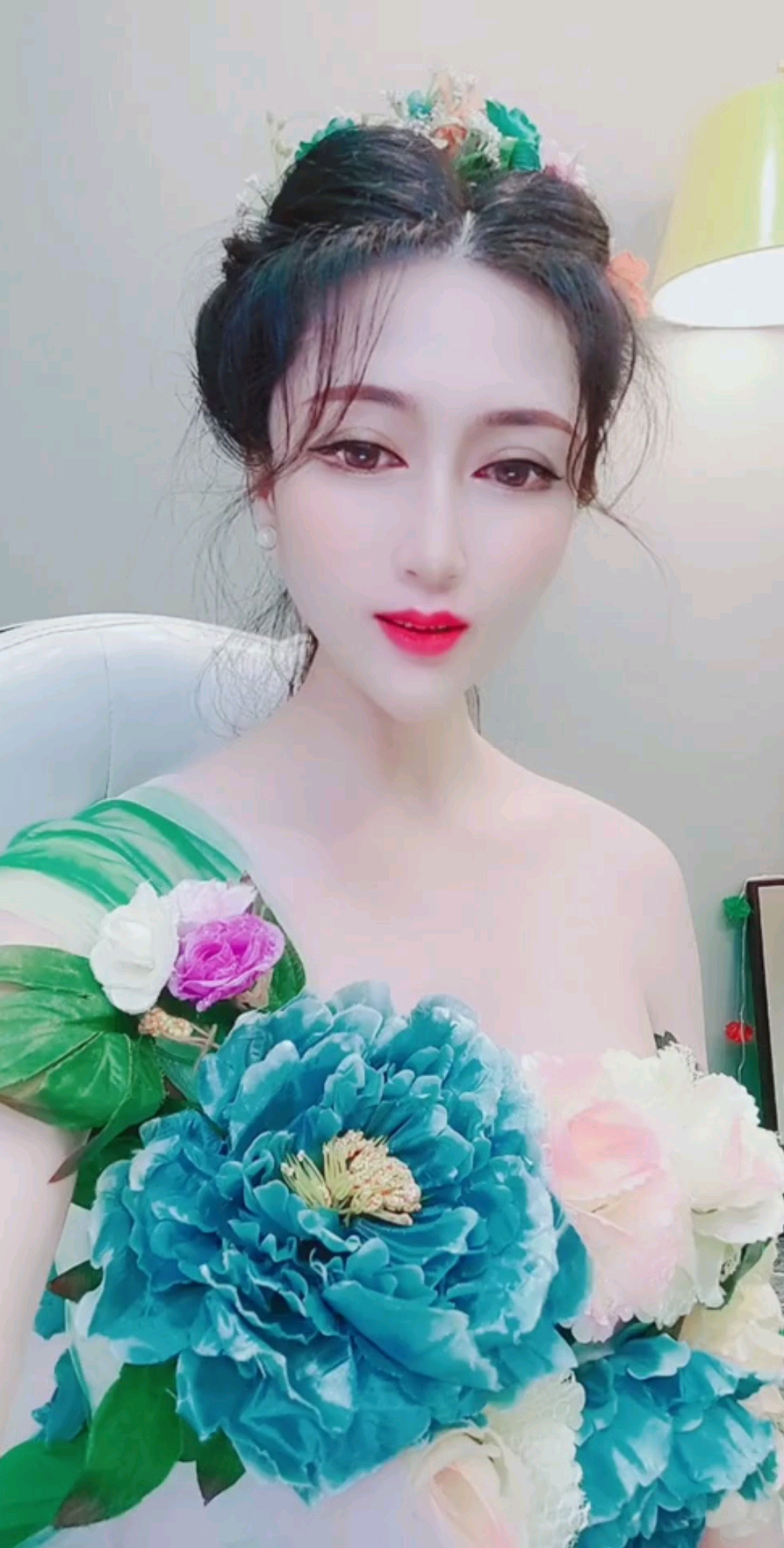 心里没有我一样，哼哼哼，哈哈哈
