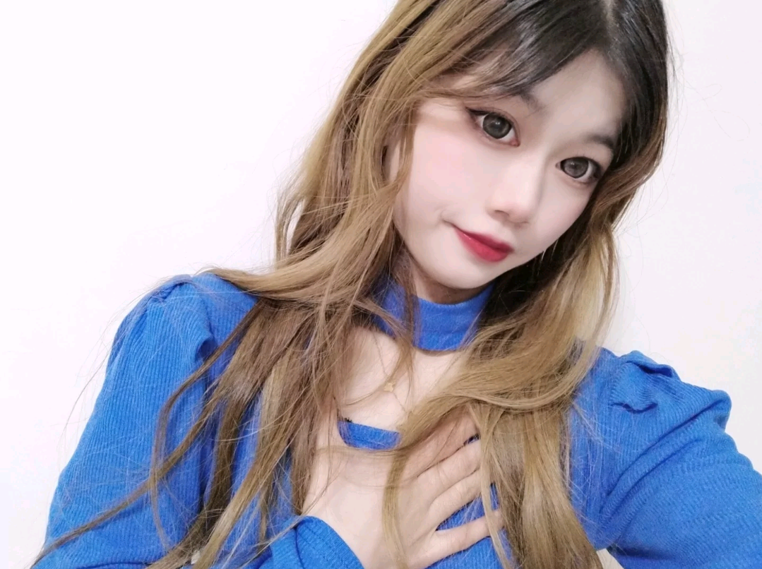 抱抱小君的主播照片