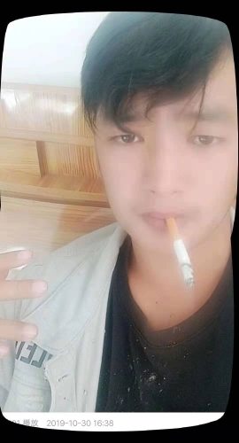 MobQ42101A的主播照片