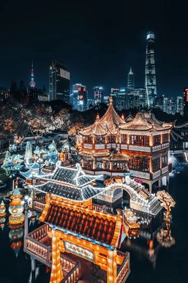 端午收割机检修维护中主播照片