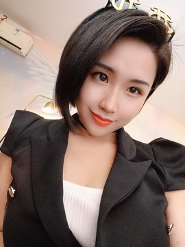 茶茶幸运星主播照片
