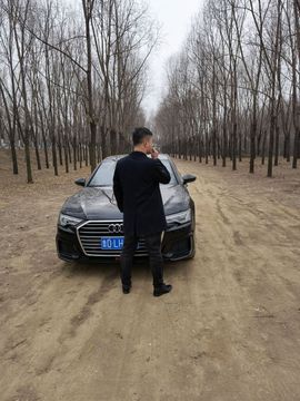 阿坤呢主播照片