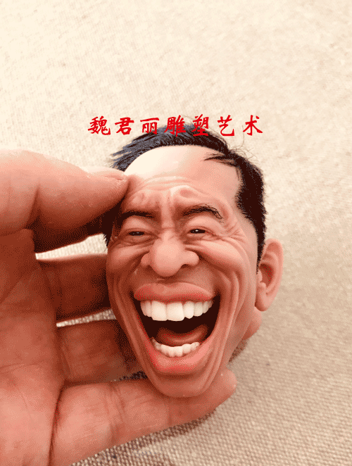 魏君丽雕像艺术的主播照片