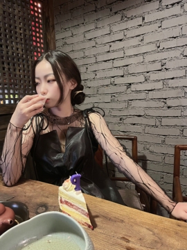 章鱼🎊主播照片