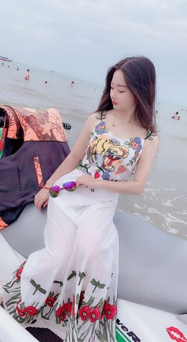 👑䒕暖宝好运旺旺旺主播照片