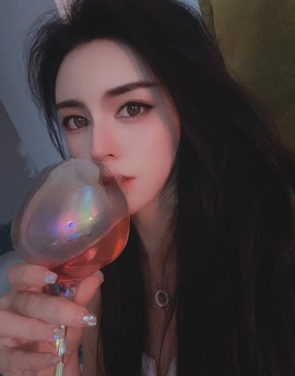 娜塔莎退主播照片