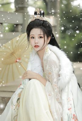 新人_饺子主播照片