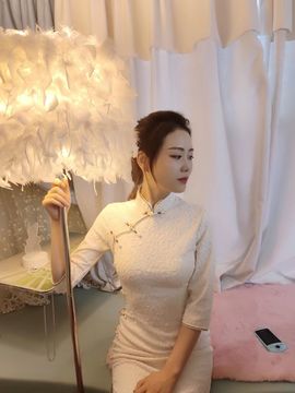 奕露西$唱歌主播照片