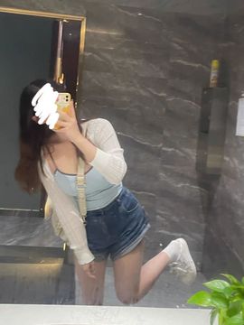 芊芊缺人疼~（休主播照片