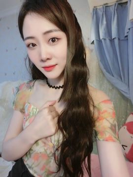 奕露西$唱歌主播照片