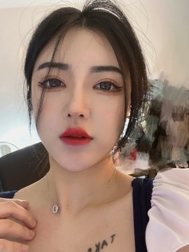 思思👑主播照片
