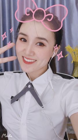 小婷🎤烟嗓☆づ的图片