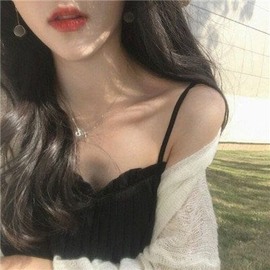 娜塔莎退主播照片