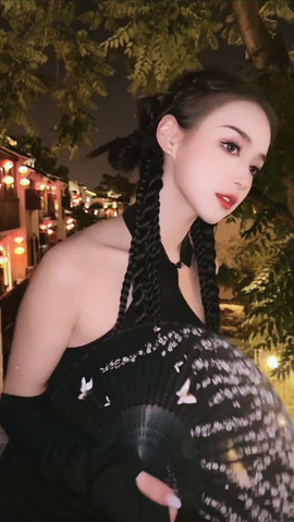 陆七萬主播照片