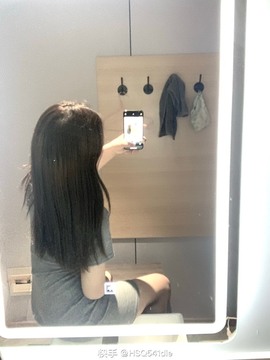 用尽全力aini主播照片