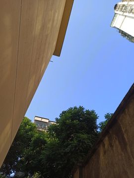 高音低音地沟通主播照片