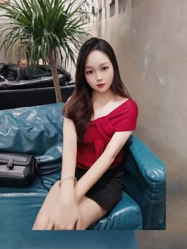 芊芊缺人疼~（休主播照片