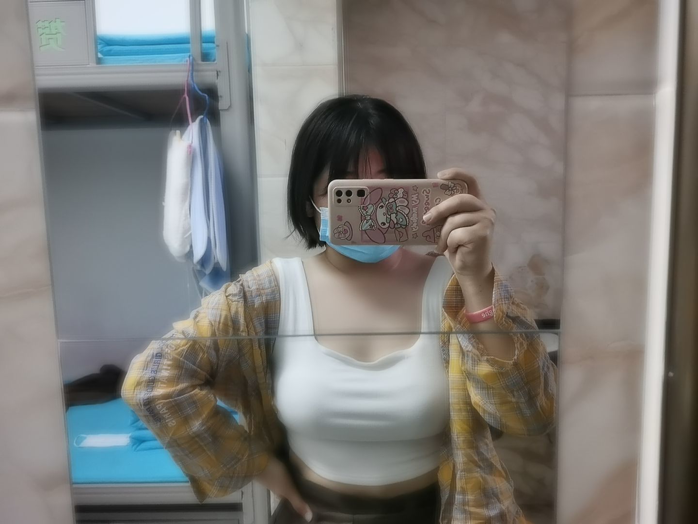 念绾已退的主播照片