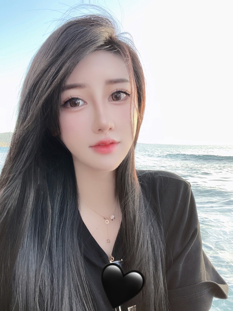 曼曼🌙暂停直播的图片