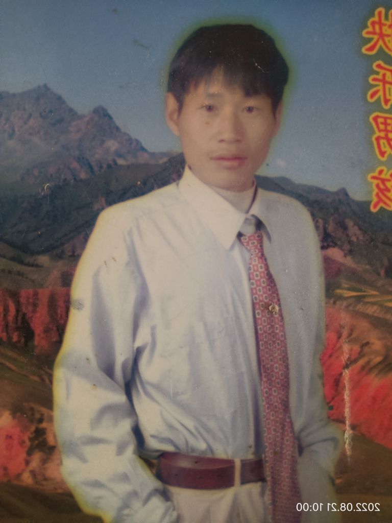 哀愁的小亮❁的主播照片